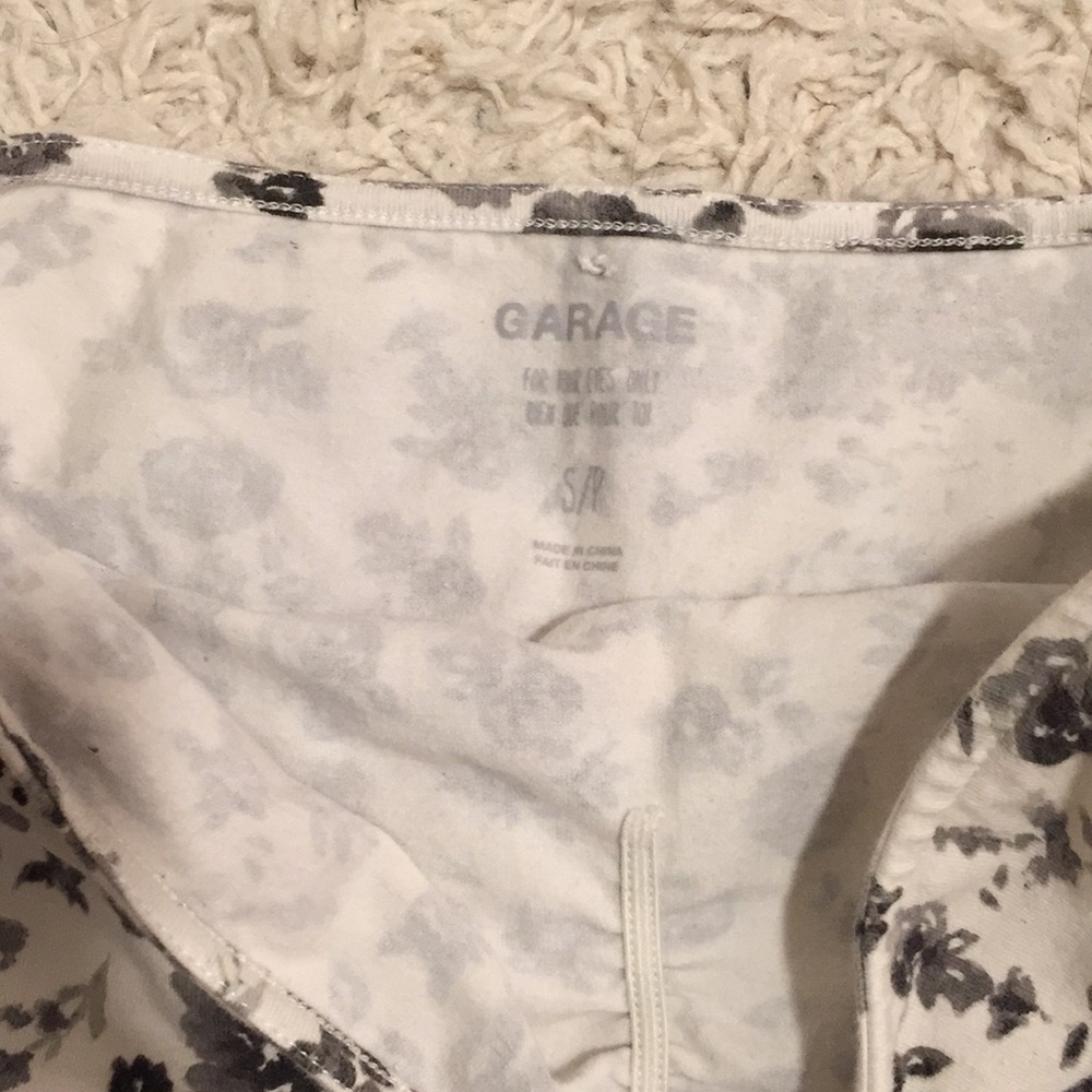 Garage crop top - Picture 2 of 2